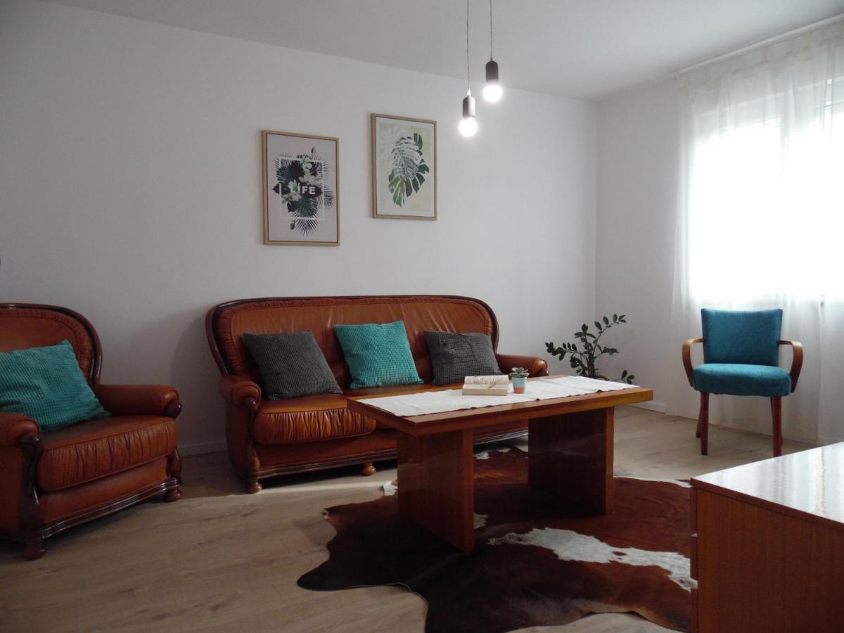 Apartment Lena Pula Exterior photo