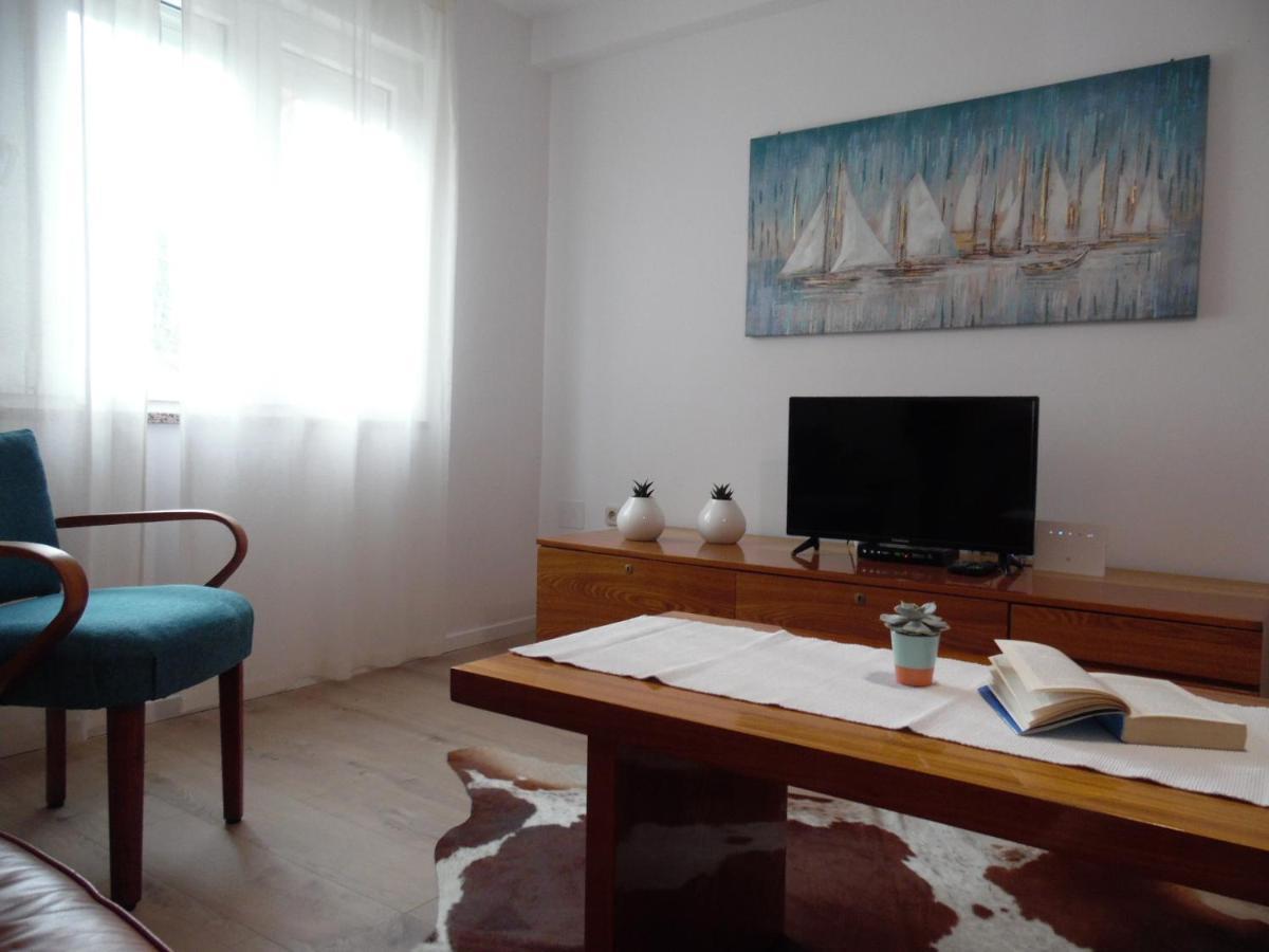 Apartment Lena Pula Exterior photo